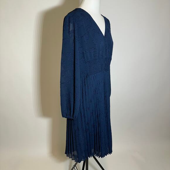 NWT Nanette Lepore Navy Blue Long Sleeve Bella Dobby Dress Pleats Womens Size 12 - Picture 4 of 12